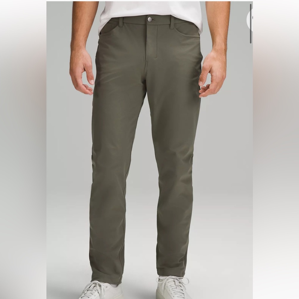 Men’s Lululemon ABC Pant in Army Green
